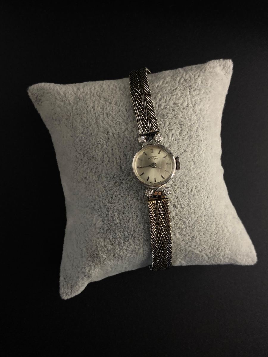 Reloj de Pulsera en Cojín