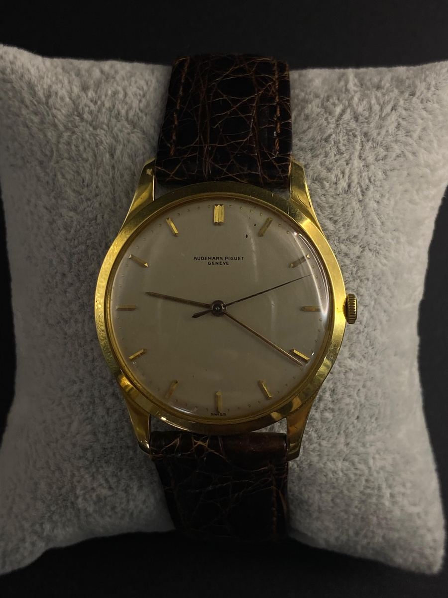 Reloj Oro con Segundero